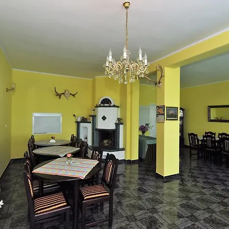 Residenz Saturn בית אירוח וובה