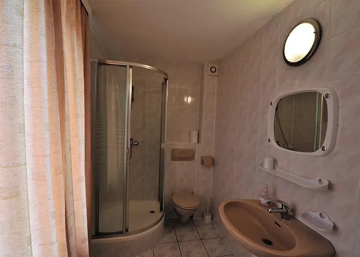 Residenz Saturn 莱鲍