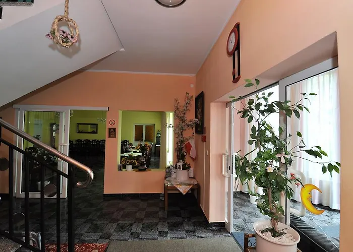 Residenz Saturn 莱鲍